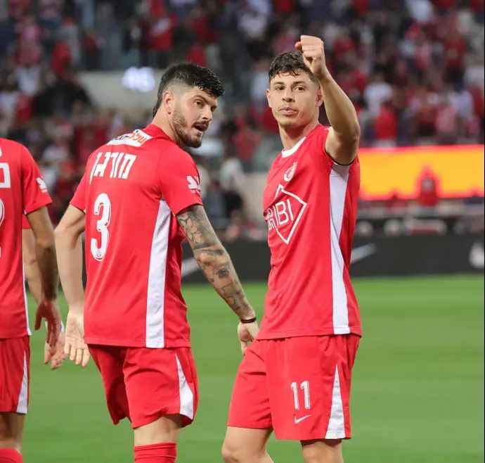 סתיו טוריאל, שחקן הפועל תל אביב