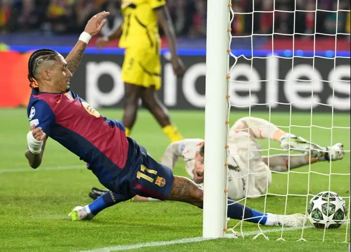 ראפיניה, שחקן ברצלונה כובש נגד דורטמונד