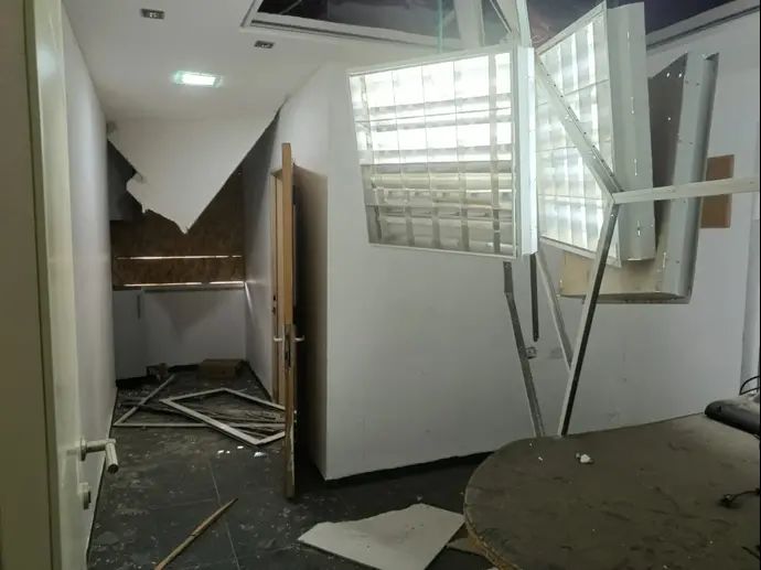 עיי חורבות במשרדי האצטדיון