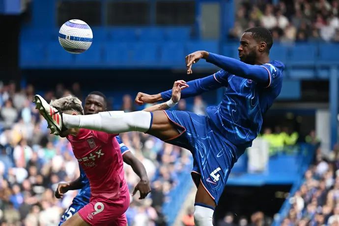 שחקן צ'לסי, טוסין אדראביויו