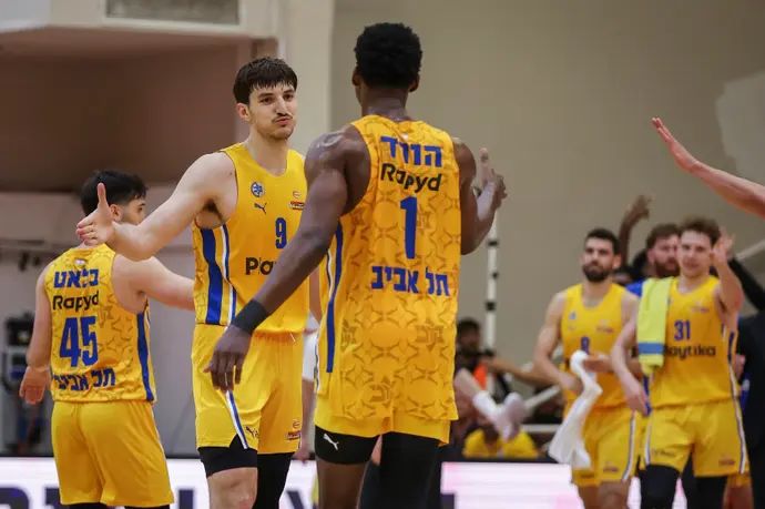 רומן סורקין לצד ג'יילן הורד, מכבי תל אביב