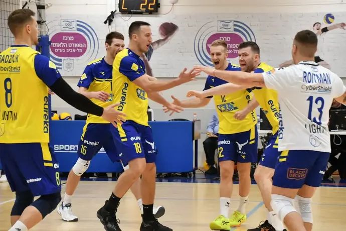 שחקן מכבי תל אביב כדורעף גנדי סוקולוב