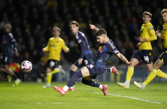 מנור סולומון, לידס, כובש