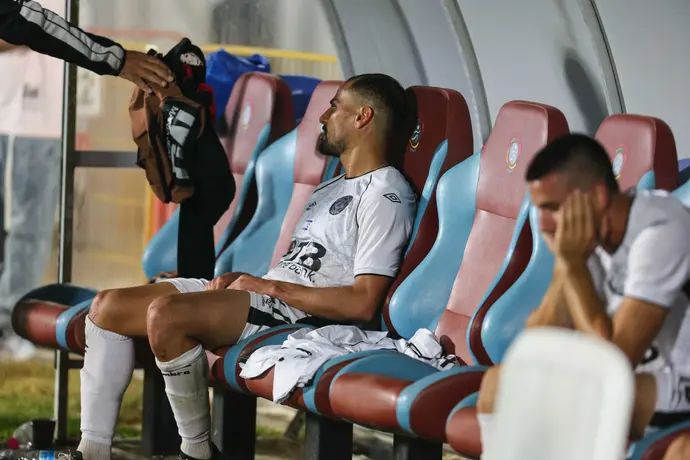 שחקני הפועל חדרה אחרי ירידת הליגה