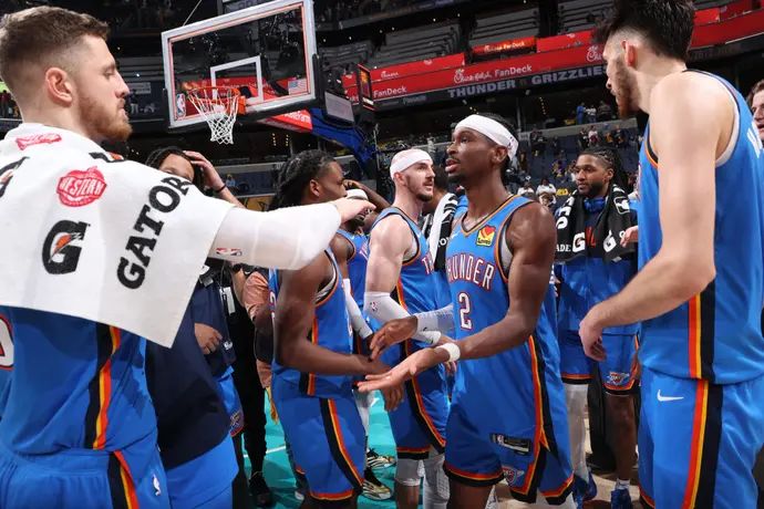 שחקני אוקלהומה סיטי ת'אנדר שיי גילג'ס אלכסנדר, אלכס קארוסו