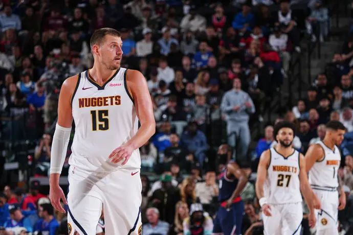 ניקולה יוקיץ', דנבר נאגטס