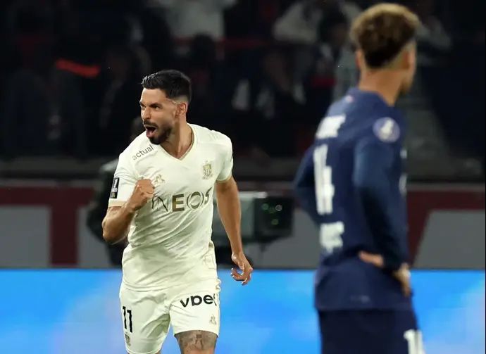 מורגן סאנסון שחקן ניס חוגג שער