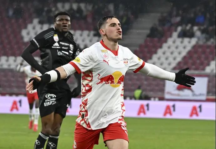 אוסקר גלוך שחקן רד בול זלצבורג חוגג שער