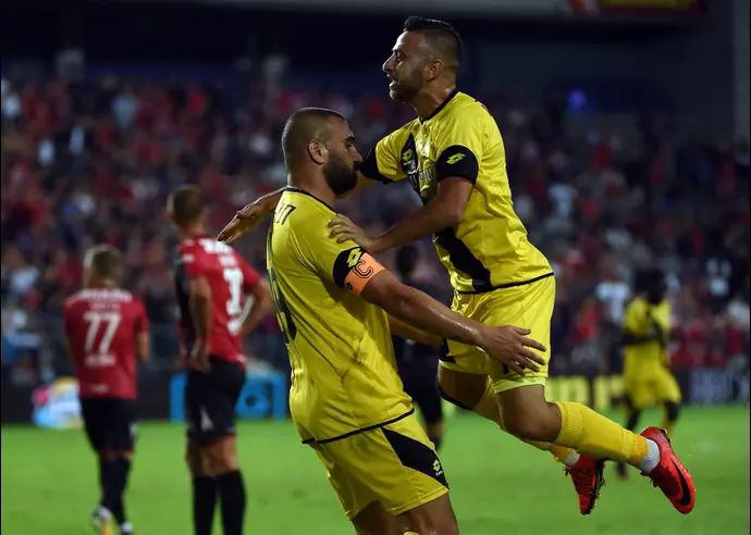 שחקני מכבי נתניה ערן לוי, דיא סבע חוגגים