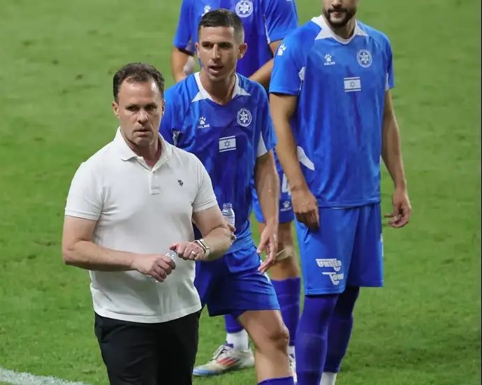 מאמן מכבי פתח תקוה, נועם שוהם, ליד עידן ורד