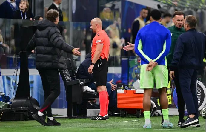 שימון מרצ'יניאק, שופט כדורגל פולני