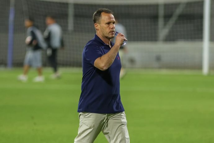 נועם שוהם מאמן מכבי פתח תקוה לאחר ירידת הליגה