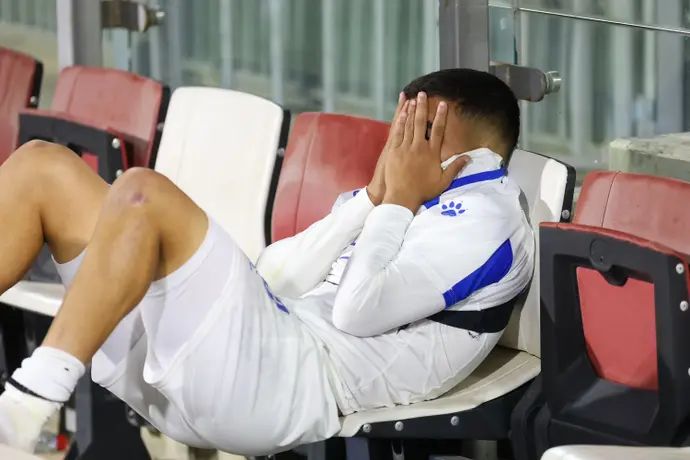 לירן חזן שחקן מכבי פתח תקוה לאחר ירידת ליגה