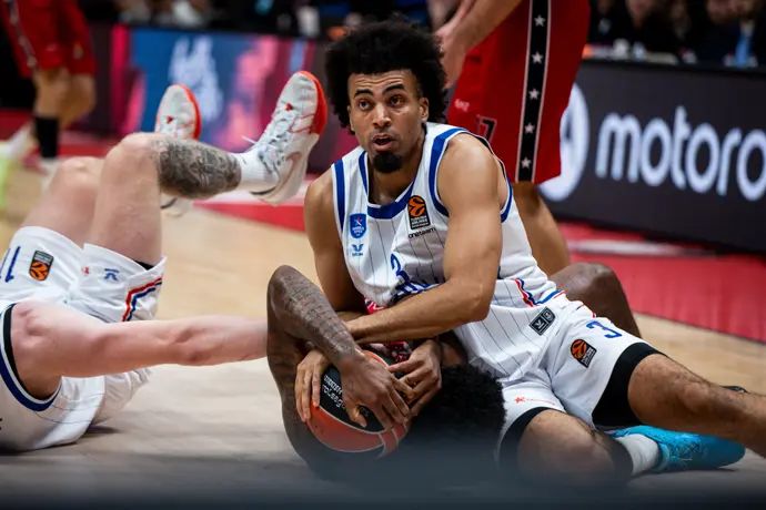 ג'ורדן נוורה, אנאדולו אפס