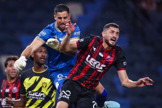 ניב אנטמן, שוער הפועל חיפה לצד ג'ורג' דיבה