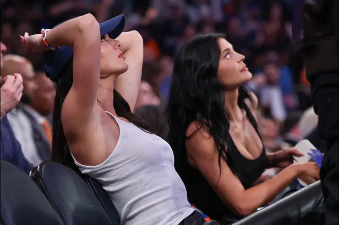 קנדל ג'נר, קיילי ג'נר, במשחק של ניו יורק ניקס