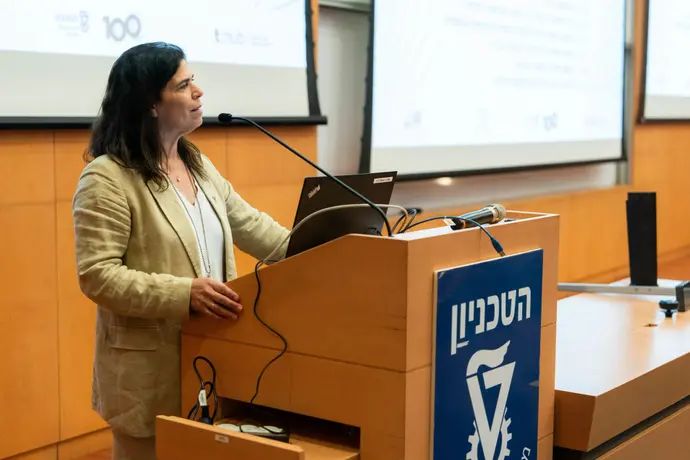 יעל ארד באירוע חדשנות אולימפית בטכניון