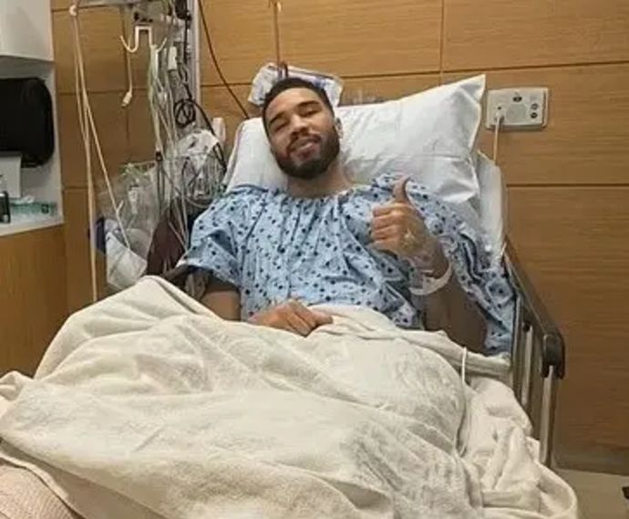 ג'ייסון טייטום אחרי הניתוח שעבר