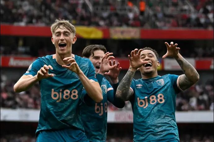 דין הויסן שחקן בורנמות'