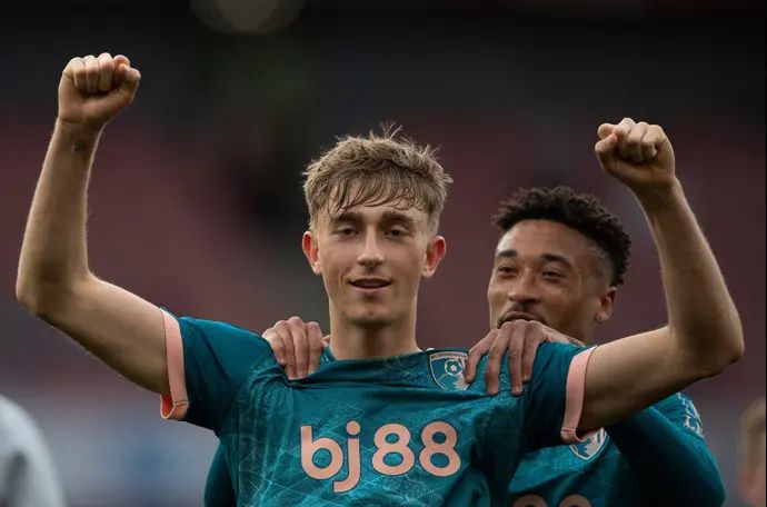 שחקן בונרמות' דין הויסן