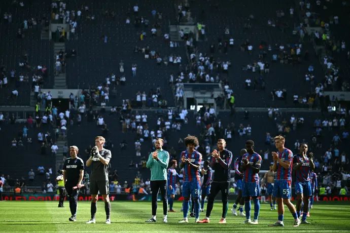 שחקני קריסטל פאלאס מודים לקהל