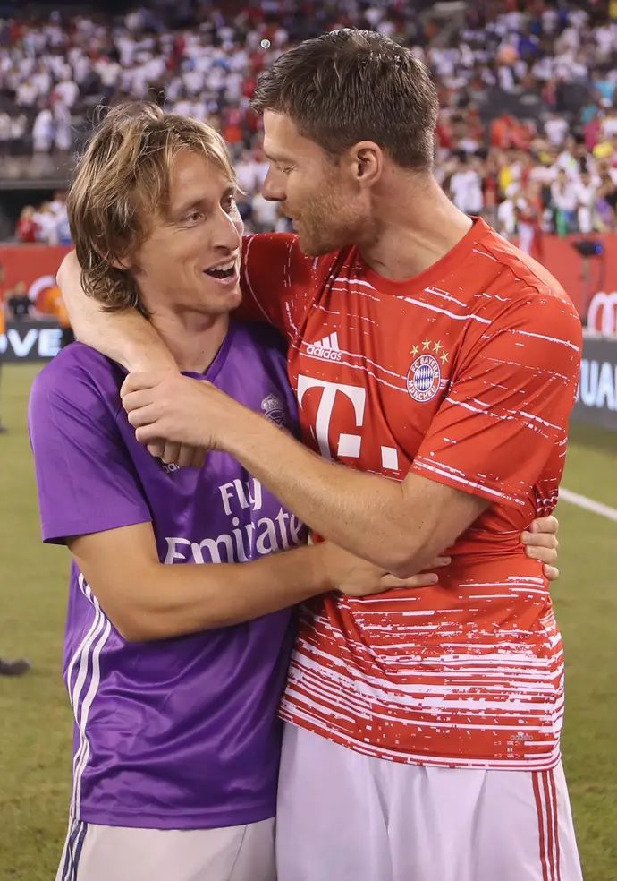 צ'אבי אלונסו עם לוקה מודריץ'