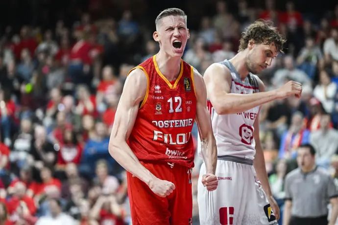 ורנץ בליינברג במדי אוסטנד ב-2023