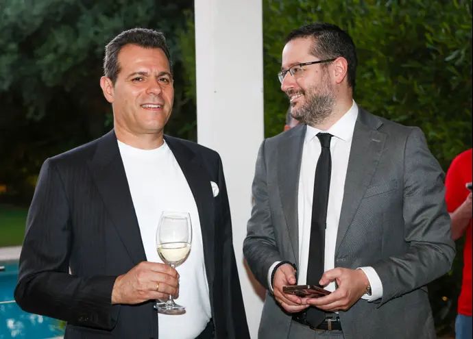 דימיטריס איטודיס, מאמן הפועל תל אביב לצד ג'ורג' הינאס