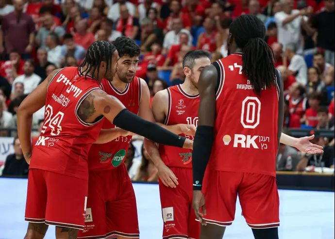 שחקני הפועל תל אביב