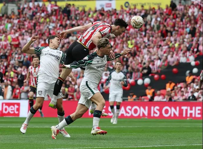 שחקן שפילד יונייטד, קיפר מור, מול סנדרלנד