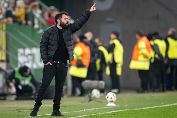 מאמן לגיה ורשה, גונסאלו פייו