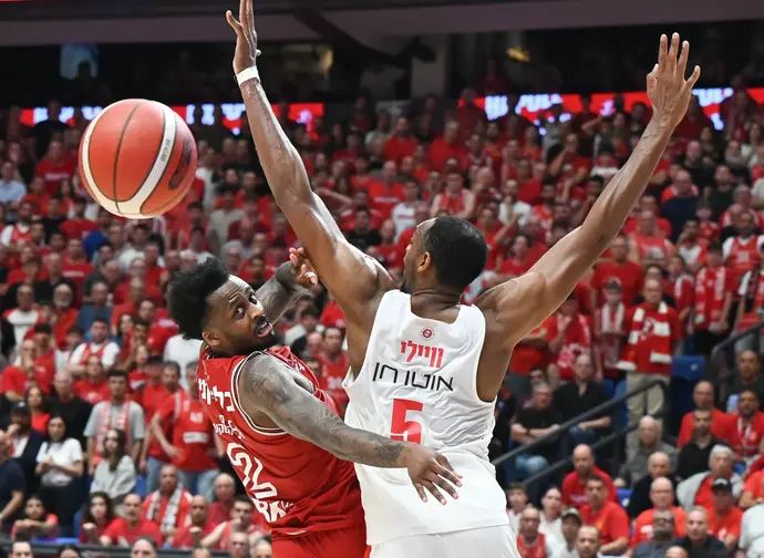 אנטוניו בלייקני, הפועל תל אביב לצד אוסטין וויילי, הפועל ירושלים