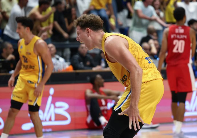 רוקאס יוקובאיטיס, מכבי תל אביב