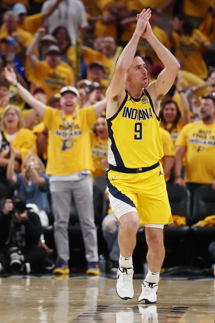 טי ג'יי מקונל, אינדיאנה פייסרס