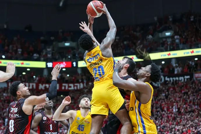 ליוואי רנדולף, שחקן מכבי תל אביב