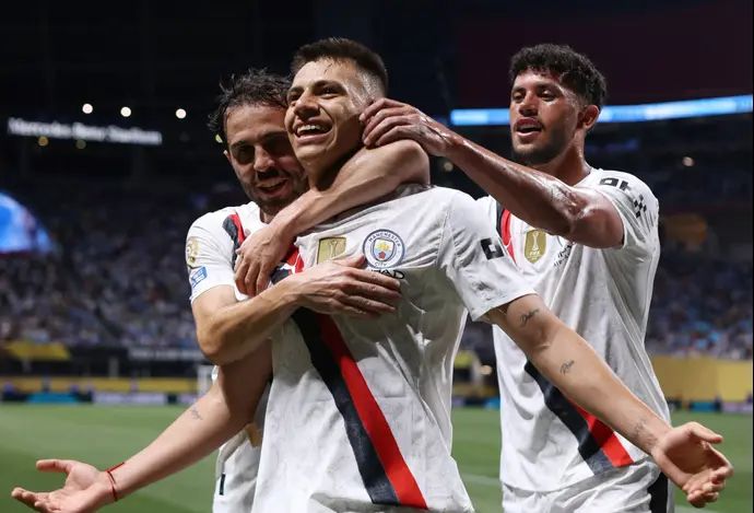 קלאודיו אצ'ברי, שחקן מנצ'סטר סיטי