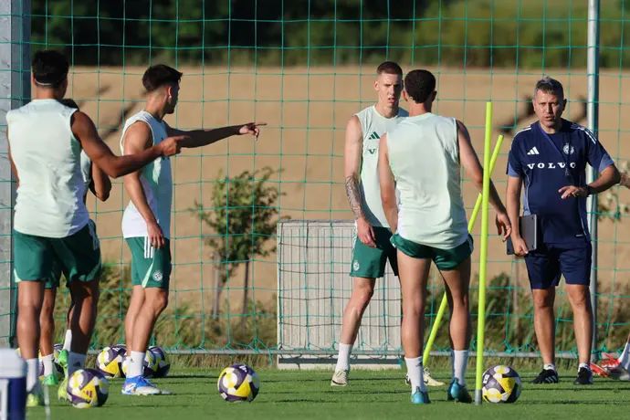 דייגו פלורס באימון מכבי חיפה