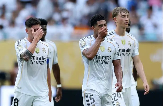 ג'וד בלינגהאם ושחקני ריאל מדריד