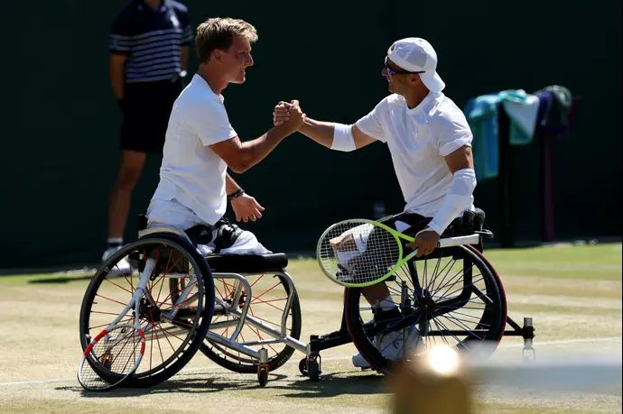 גיא ששון טניסאי פראלימפי ישראלי עם נילס וינק, גמר טורניר ווימבלדון לזוגות קוואד