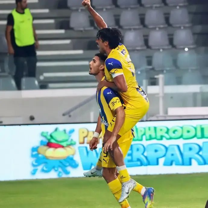 אלעד מדמון, מכבי תל אביב, חוגג עם דור פרץ