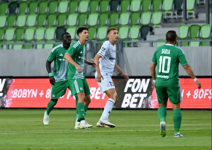 גוני נאור שחקן מכבי חיפה מול ולדיסלב קלימוביץ' שחקן טורפדו ז'ודינו