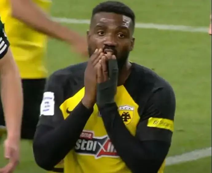 שחקן א.א.ק אתונה, פרנזי פיירו