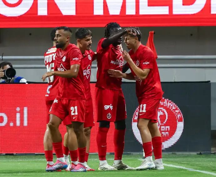 סתיו טוריאל, שחקן הפועל תל אביב