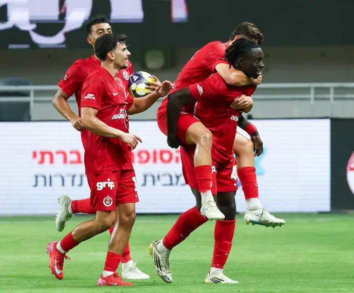 דניאל דאפה, חלוץ הפועל תל אביב