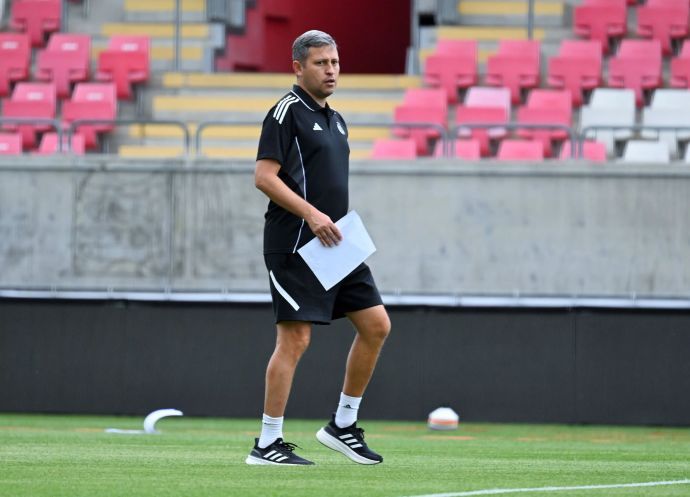 דייגו פלורס מאמן מכבי חיפה