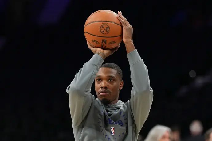 לוני ווקר במדי פילדלפיה