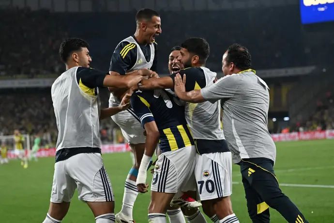 שחקני פנרבחצ'ה חוגגים