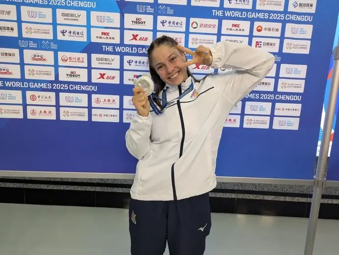 פולינה גרוסמן לוחמת קיקבוקס