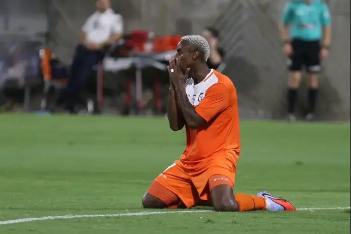 יצחק אספה שחקן הפועל ראשון לציון מאוכזב