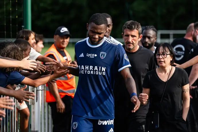 אוטביו שחקן פריז FC